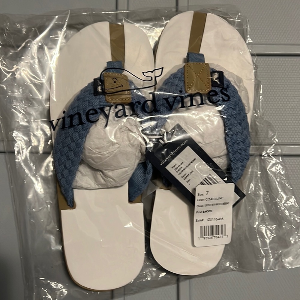 Vineyard vines mens leather with washed webbing flip flops